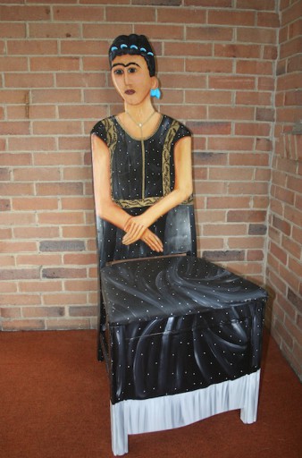Fendos chair painting Frida Kahlo chair